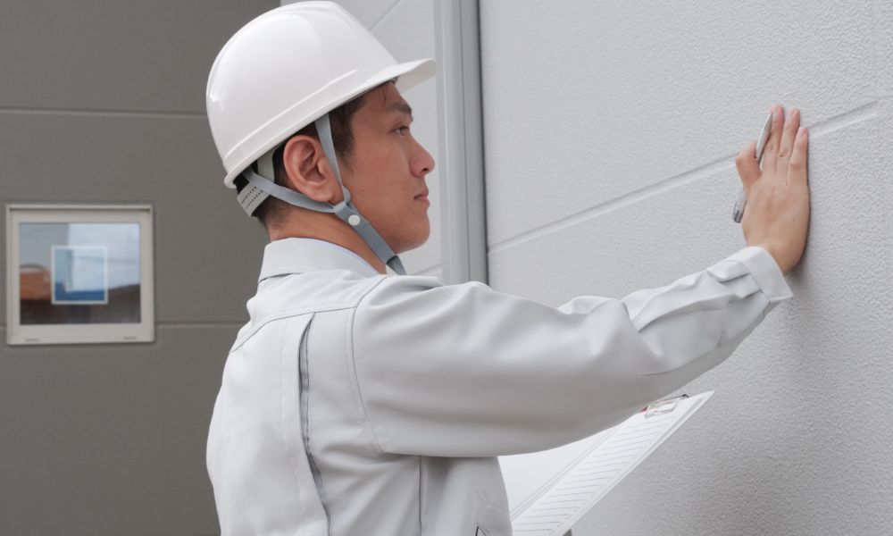 DIYでの外壁補修が難しいケースと業者依頼の判断基準